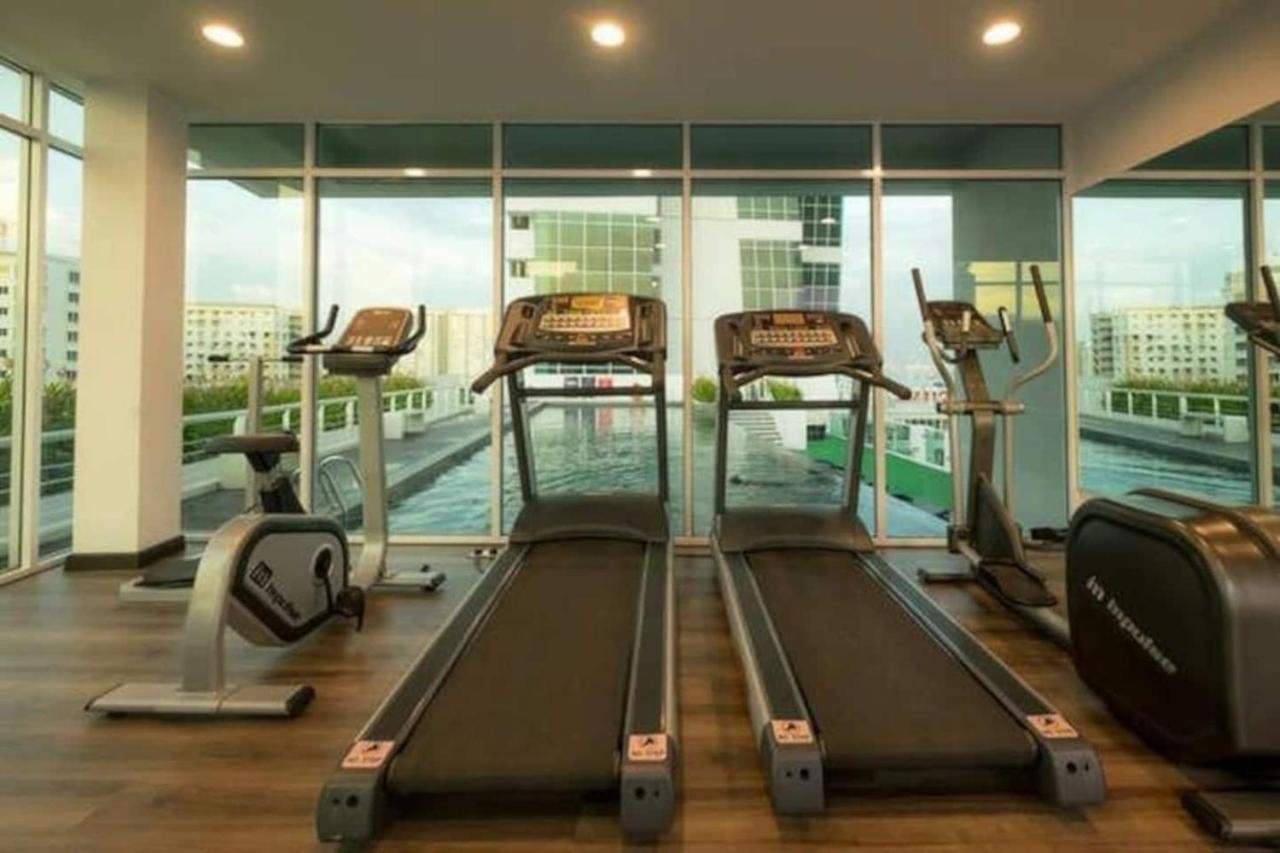 Loft Pano Seaview Suite 2 Bedroom By The Only Bnb Jelutong Luaran gambar