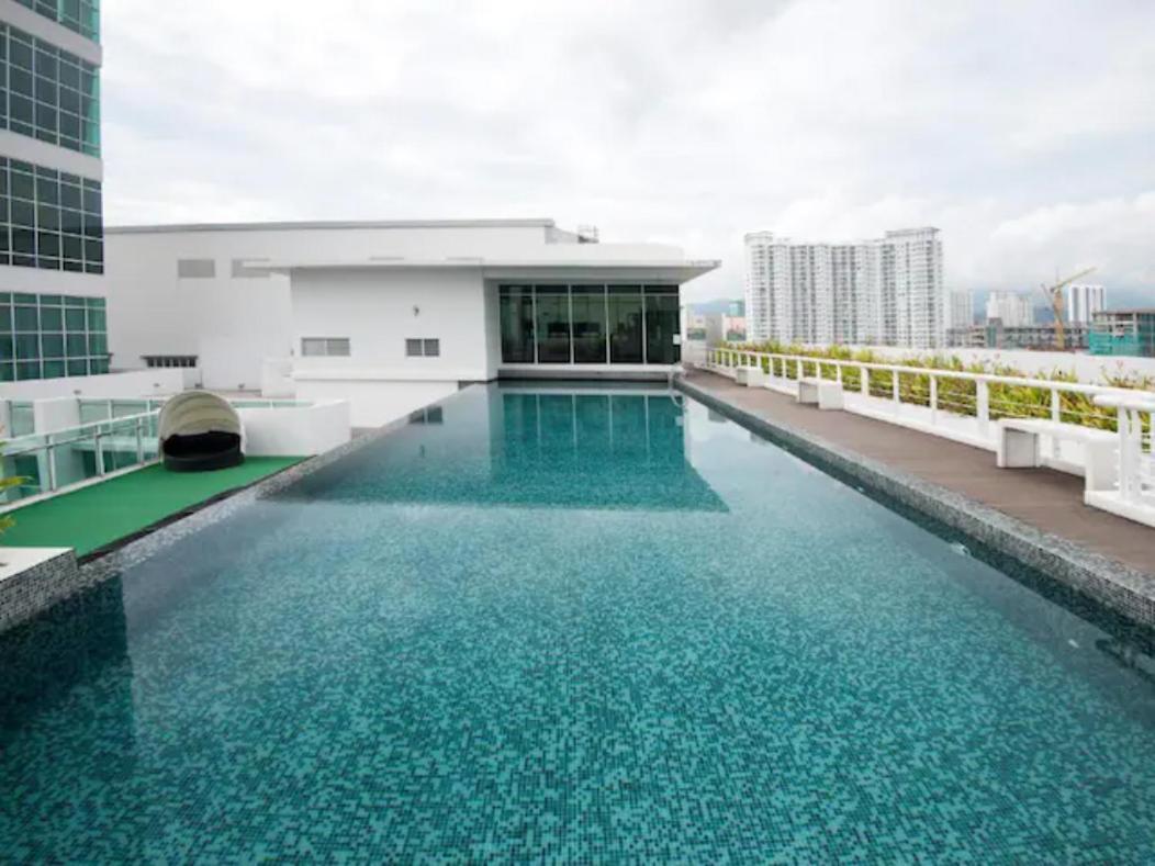 Loft Pano Seaview Suite 2 Bedroom By The Only Bnb Jelutong Luaran gambar