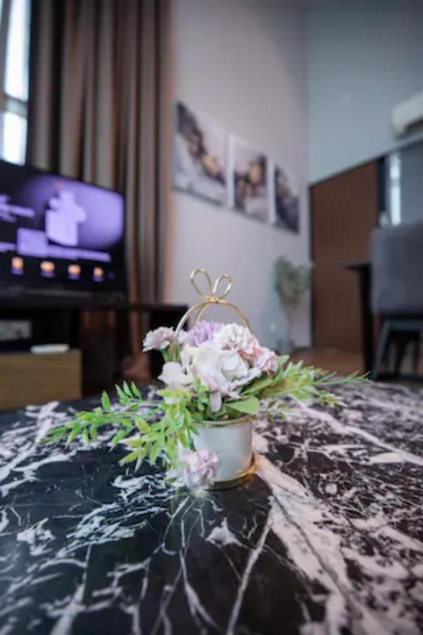 Loft Pano Seaview Suite 2 Bedroom By The Only Bnb Jelutong Luaran gambar
